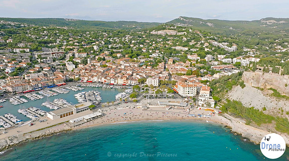 Cassis photo aérienne du port par drone ©  Drone-Pictures Marseille