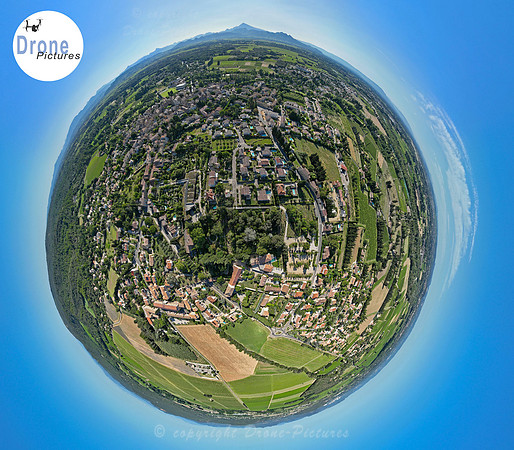 Vue aérienne par drone de Sérignan-du-Comtat Vaucluse-VR360 Little planet-DJI_0334