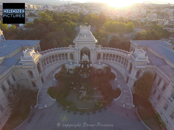 Palais Longchamps au petit matin, vue par drone