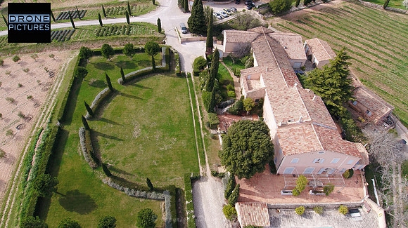 Photo aérienne du Domaine viticole de Saint-Ser