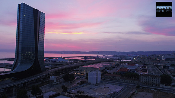 Photo aérienne Tour CMA-CGM Soir Mer © Drone-Pictures