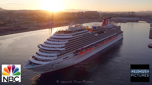 Arrivée du Carnival Vista à Marseille, au petit matin, vue aérienne