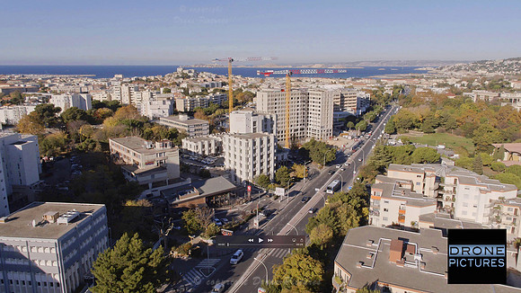 Vue aérienne Avenue de Hambourg - Marseille vue par drone © Drone Pictures
