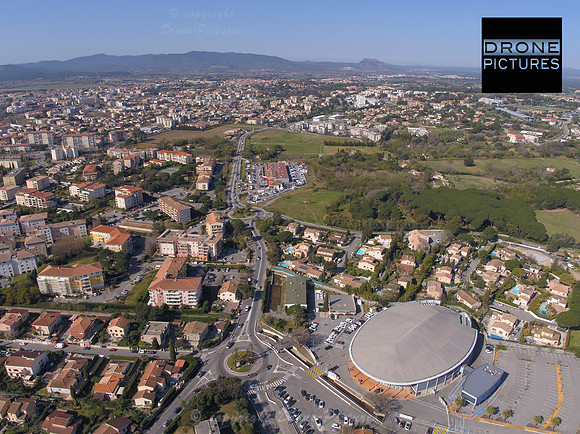 Vue aérienne par drone de Saint-Raphaël, Var -© Drone-Pictures