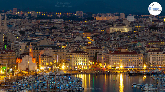 Vieux-Port de Marseille vue par Drone-Pictures de nuit
