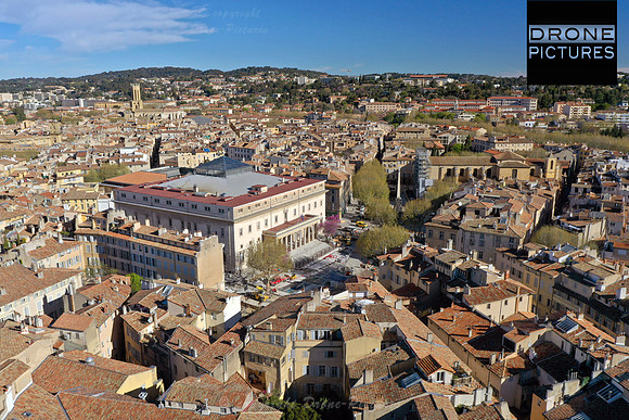Aix en Provence Palais de Justice- photo aérienne vue par drone © Drone-Pictures.fr