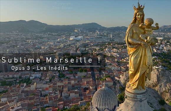 Notre-Dame-de-la-garde surblombant la ville de Marseille