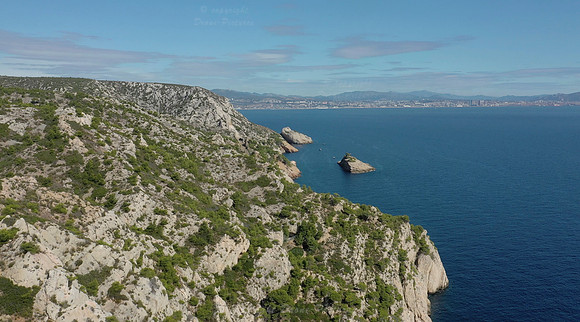 Vue aérienne de la Côte Bleue entre cap Méjean et Niolon © Drone-Pictures - reproduction interdite