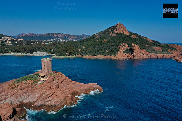 Photo aérienne de l'île d'or, Saint-Raphaël, Var