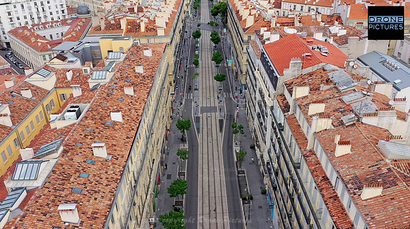 Photo aérienne de la rue de la République le 1er Mai-2020 à Marseille