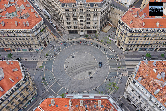 Photo aérienne de la Place Sadi-Carnot, le 1er Mai-2020 à Marseille